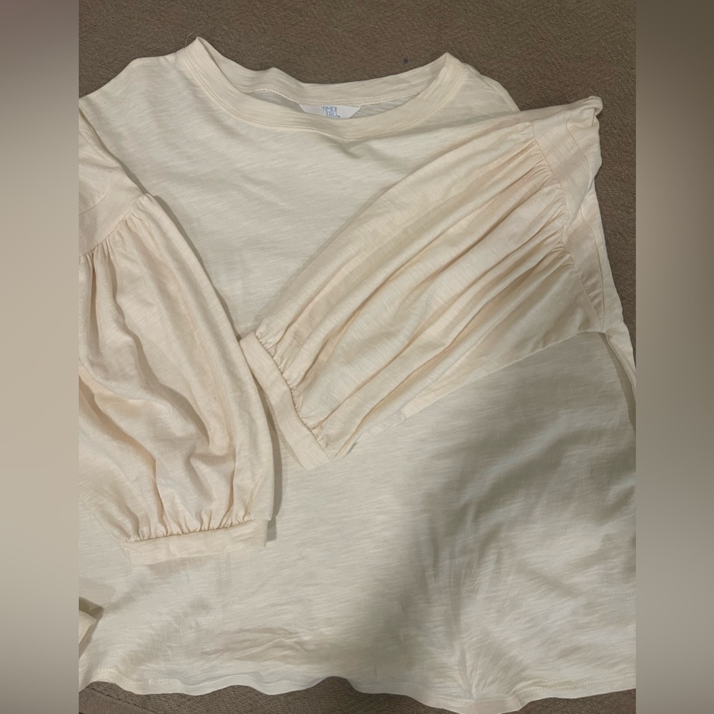 Light Cream Puff-Sleeve Women's Top 22  across x23.5 long